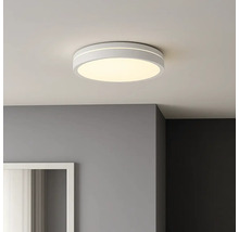 Runde Deckenleuchte an der Zimmerdecke