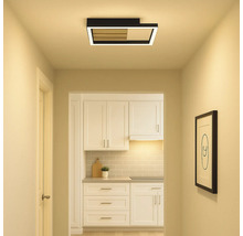 Plafonnier moderne dans le couloir avec éclairage LED