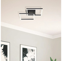 Plafonnier avec trois cadres carrés qui se chevauchent et éclairage LED