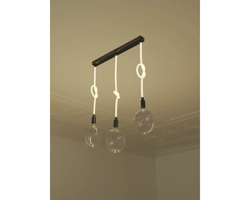 Deckenleuchte mit drei Leuchten und dekorativen Knoten