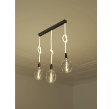 Deckenleuchte mit drei Glühbirnen und Knoten im Kabeldesign