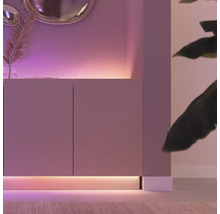 Modernes Sideboard mit indirekter Beleuchtung für stimmungsvolles Ambiente