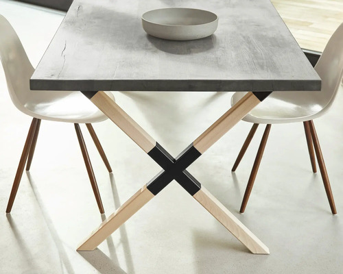 Table de salle à manger avec plateau gris et pieds croisés en bois