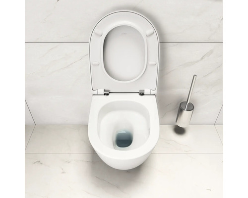 WC suspendu à fond creux avec bride ouverte et brosse de toilette