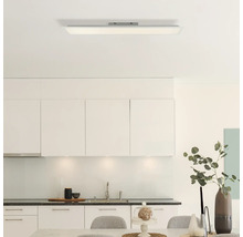 Moderne Küche mit Deckenleuchte