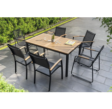 Ensemble de sièges de jardin avec table et six chaises sur une terrasse