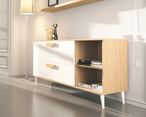 Sideboard mit Schubladen und Regalen im Wohnzimmer