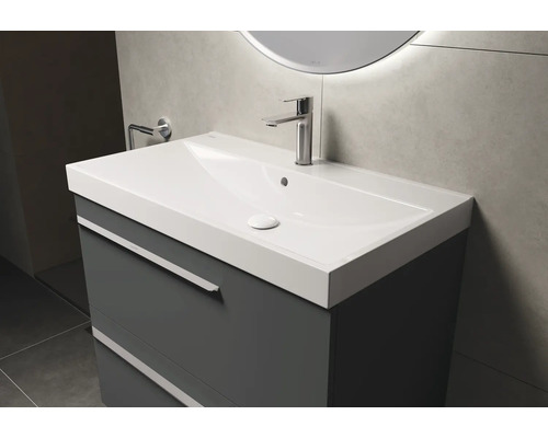 Meuble-lavabo avec robinet