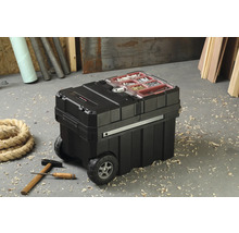 Boîte à outils avec roues, marteau et corde