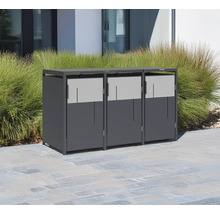 Trois caches poubelles en métal à l'extérieur