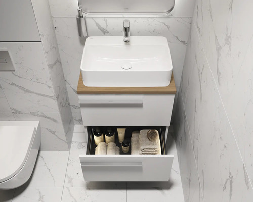 Salle de bains avec lavabo, meuble sous-lavabo avec tiroirs et robinetterie