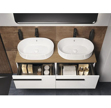 Salle de bains avec double vasque, meuble sous-vasque et deux vasques à poser