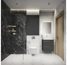 Modernes Badezimmer mit Dusche, Waschbecken, Spiegel und Toilette.
