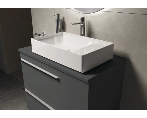 Meuble-lavabo avec vasque à poser dans salle de bain moderne