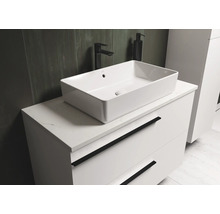 Salle de bains moderne avec lavabo à poser et meuble sous-lavabo