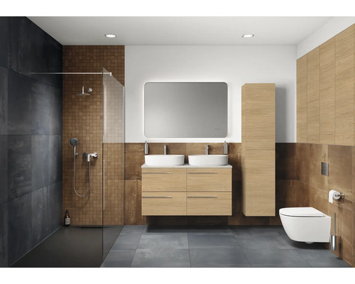 Salle de bain moderne avec douche, meuble-lavabo double vasque, miroir et toilettes.