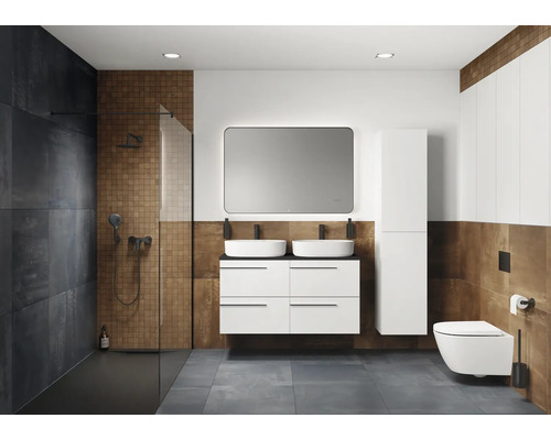 Salle de bains moderne avec douche, double vasque, miroir et toilettes en blanc et brun