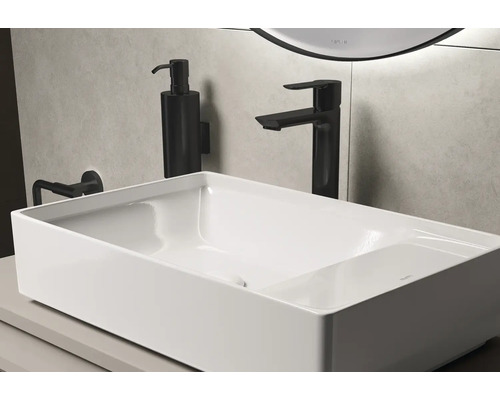 Lavabo de salle de bains moderne avec robinet et distributeur de savon