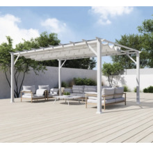 Pergola mit verschiebbarem Sonnenschutz und Gartenmöbeln auf einer Terrasse.