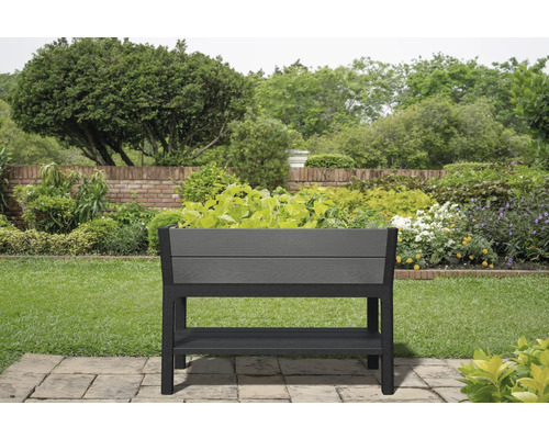 Jardinière surélevée Keter Darwin 110 l 113 x 48 x 79,5 cm gris Jardinière en imitation bois avec étagère dans le jardin.