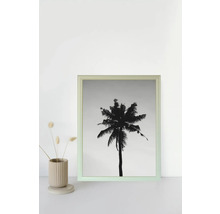 Gerahmtes Bild einer Palme und dekorative Vase