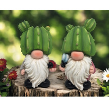 Zwei Gartenzwerge mit Kakteenhut und Tierfiguren