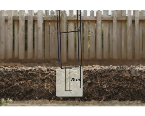 Support de jardinière en métal dans le sol, profondeur 30 centimètres