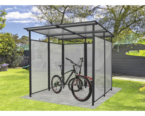 Fahrradunterstand mit zwei Fahrrädern im Garten