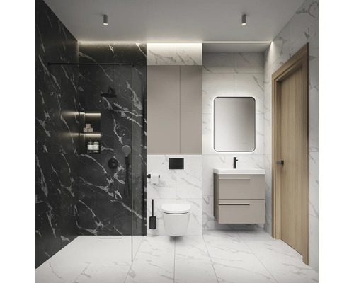 Salle de bain moderne avec carrelage en marbre, douche, toilettes, lavabo et miroir