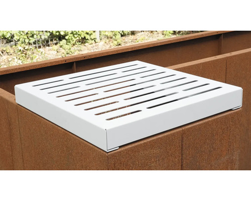 Insert de grille blanche pour une jardinière
