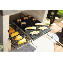 Grill avec crevettes, poisson et poivrons