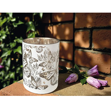 Dekoratives Windlicht mit Schmetterlingsmuster für stimmungsvolle Beleuchtung