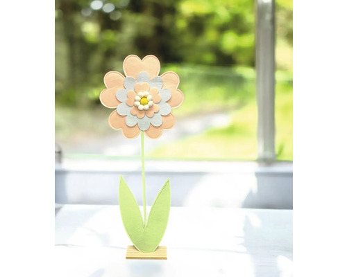 Dekorative Holzblume auf Holzsockel