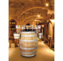 Baril de bar avec verres et accessoires dans une cave à vin