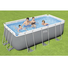 Rechteckiger Stahlrahmenpool mit Familie im Wasser