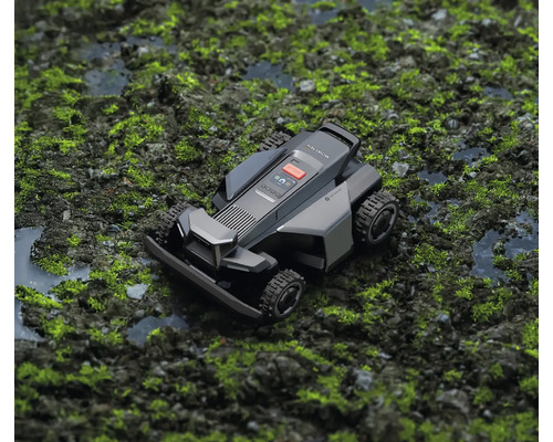 Tondeuse robot sur terrain accidenté