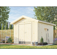 Holzgartenhaus mit Tür und Gartengeräten im Aussenbereich