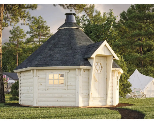 Holzgrillkota mit Dach im Garten