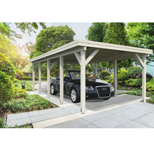 Un carport en bois avec une voiture garée en dessous dans un jardin.