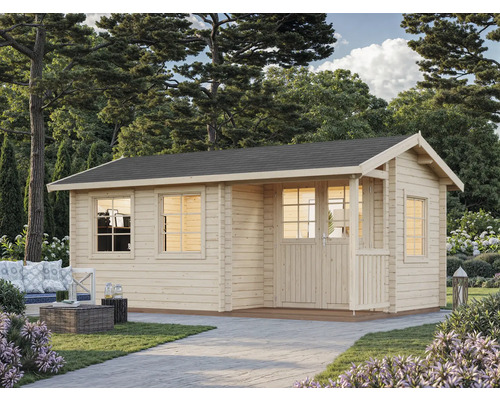 Maison de jardin en bois avec fenêtres et porte dans le jardin