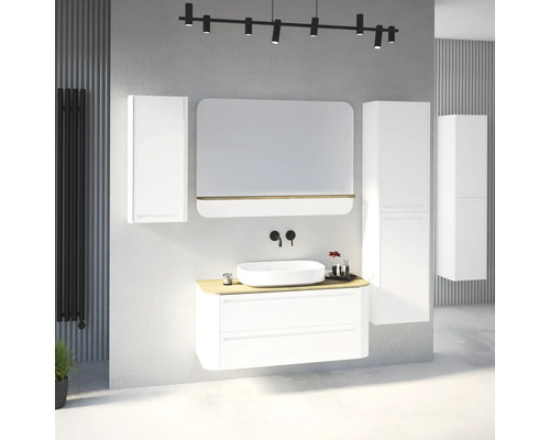 Ensemble de meubles de salle de bain moderne avec meuble sous-vasque blanc, plan de travail en bois, vasque à poser, miroir et colonnes.