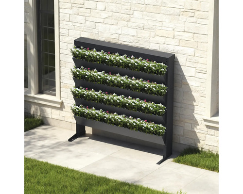 Vertikaler Garten mit vier Ebenen und blühenden Pflanzen für den Aussenbereich.