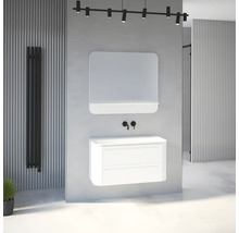 Modernes Badezimmer mit weißem Waschtischunterschrank, rechteckigem Spiegel, schwarzer Wandarmatur und vertikalem Heizkörper an Lamellenwand.