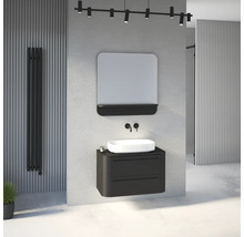 Salle de bains moderne avec meuble sous-vasque noir, vasque à poser blanche, miroir avec étagère, radiateur design et éclairage sur rail.