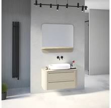 Modernes Badezimmer mit hellem geriffeltem Waschtischunterschrank, weißem Aufsatzbecken, schwarzer Wandarmatur, Spiegel und schwarzem Vertikalheizkörper.