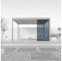 Pergola avec lamelles horizontales pour l'ombrage dans le jardin