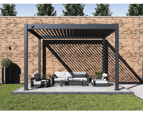 Carport Paragon Grand Tuscan 1012 310 x 370 cm anthracite Pergola avec mobilier de jardin sur terrasse devant un mur en briques