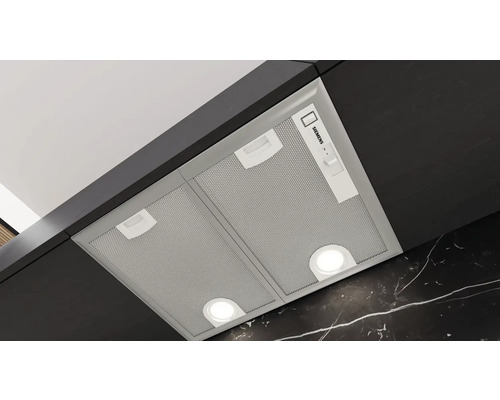 Siemens Dunstabzugshaube mit Beleuchtung und Bedienfeld