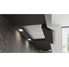 Schwarze Dunstabzugshaube in einer Küche