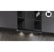 Dunstabzugshaube in moderner Küche